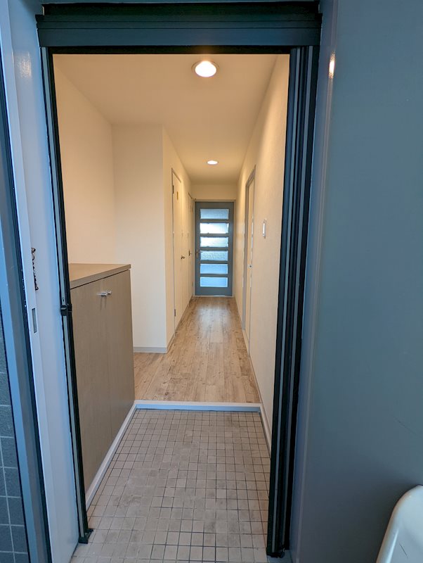 ルミエール弐番館 玄関