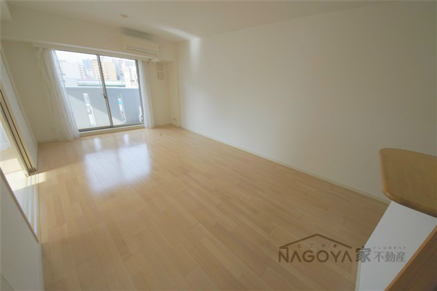 ＫＤＸ泉レジデンス リビング