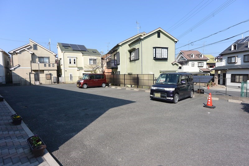 サンフォレスト 駐車場