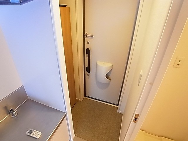 アクシズＢ 玄関