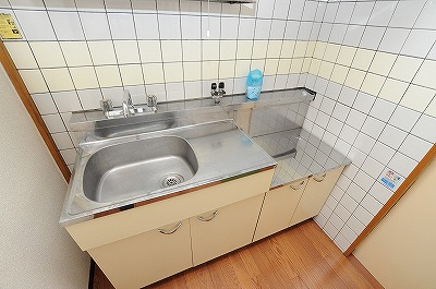 ＰＬＥＡＳＴ光町 キッチン