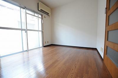 ＰＬＥＡＳＴ光町 ベッドルーム