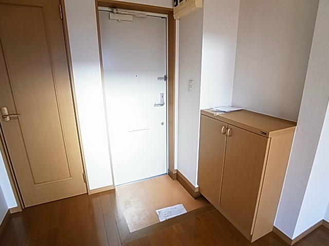 メゾン・ド・ルクプル 玄関