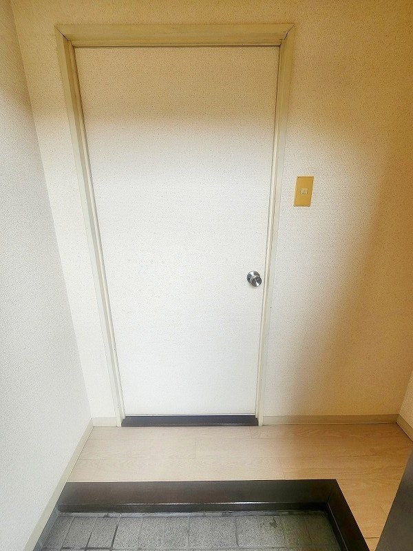ヴィレッジ皆好園 玄関