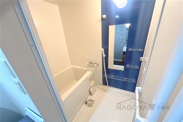 ソリッド春岡 風呂画像