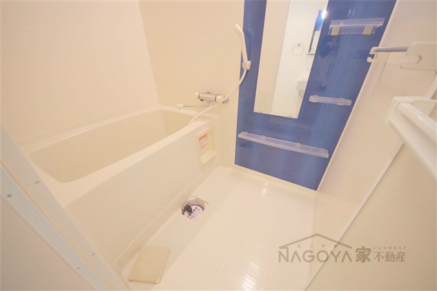 ソリッド春岡 風呂画像