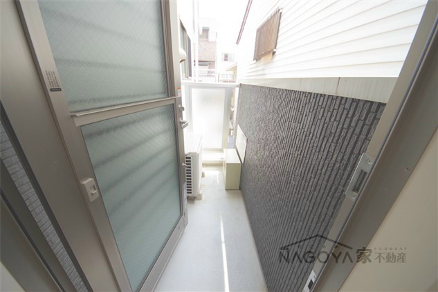 ソリッド春岡 ベランダ