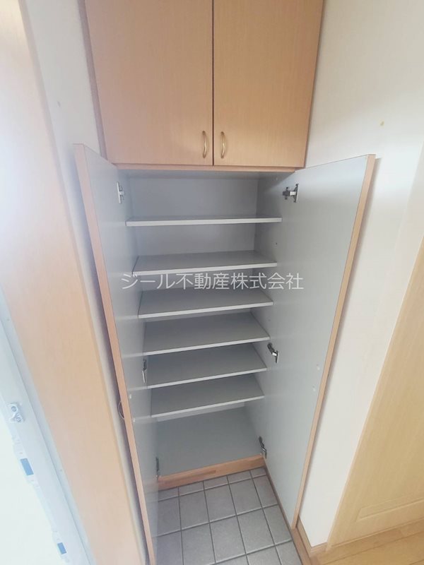 神興レジデンス 収納