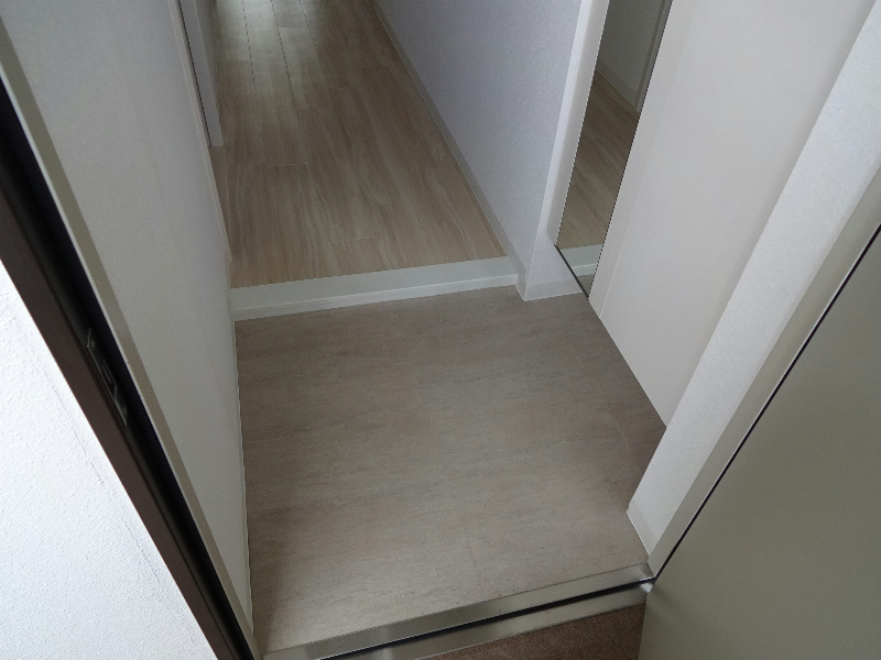 berry blue 高槻（ﾍﾞﾘｰﾌﾞﾙｰﾀｶﾂｷ） 玄関