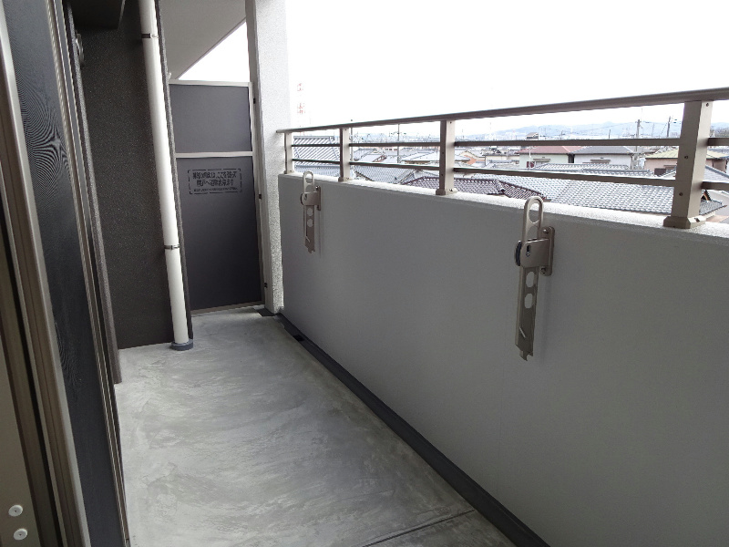 berry blue 高槻（ﾍﾞﾘｰﾌﾞﾙｰﾀｶﾂｷ） ベランダ