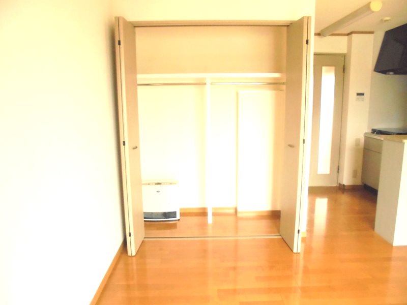 ウエスト島立 収納