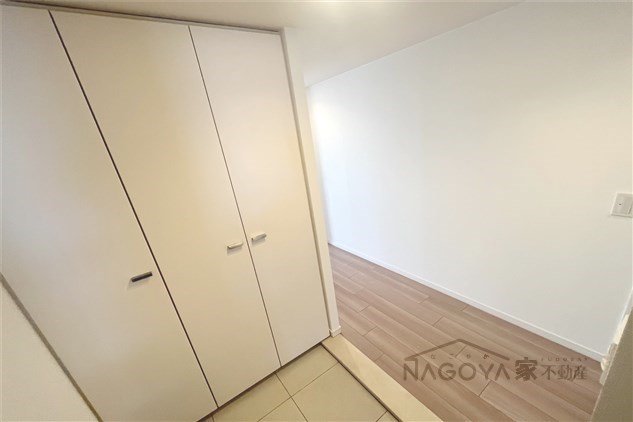 プライムメゾン御器所 玄関