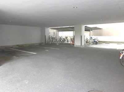 HOMES伊勢山　 駐車場