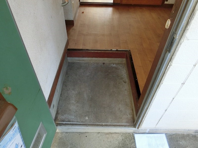 コーポラスエイト 玄関