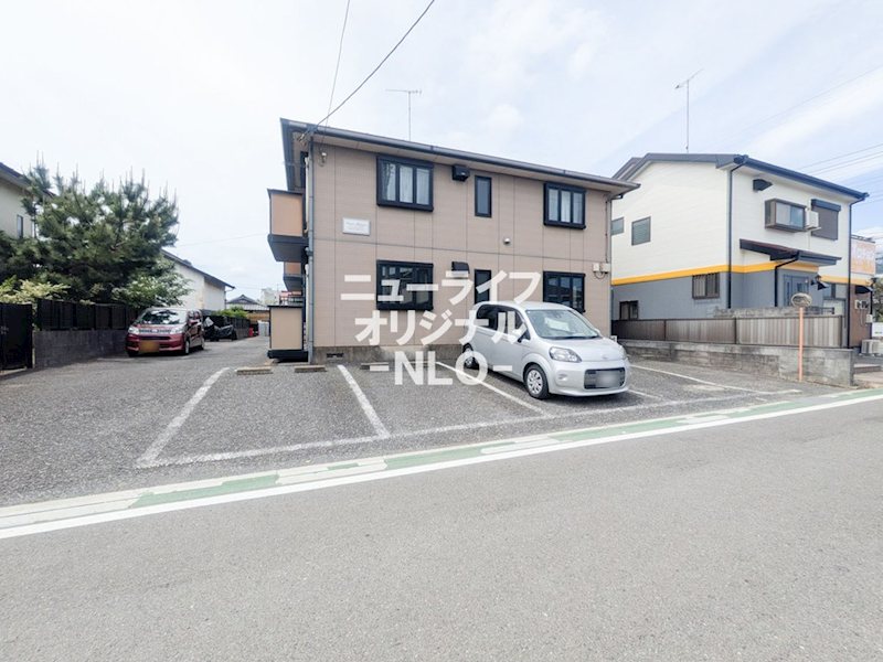 クレセール美鈴 駐車場