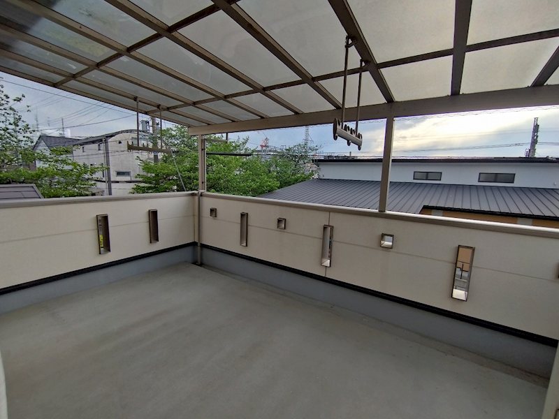 河原平田戸建 ベランダ