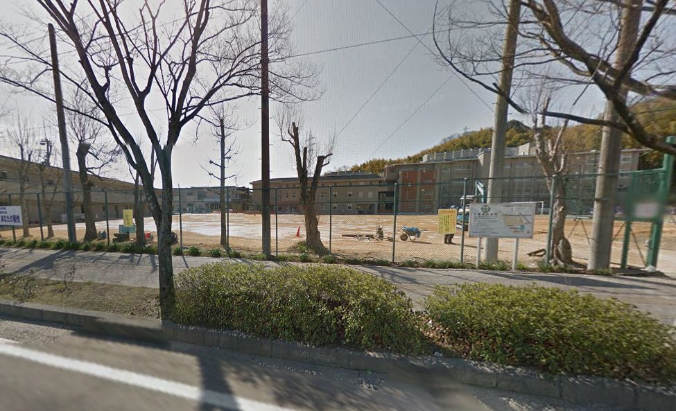 河原平田戸建 中学校