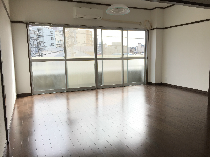 東ビル リビング