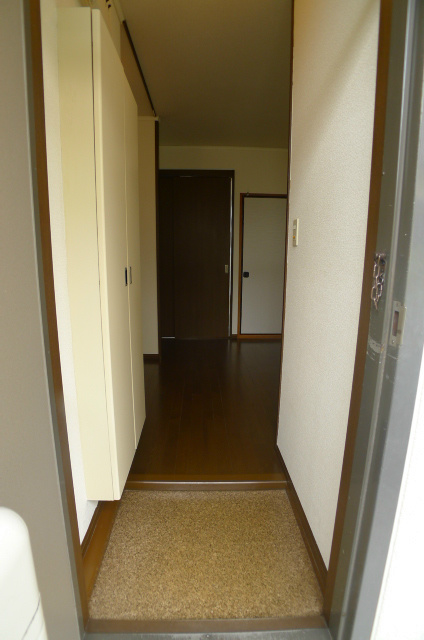 シティハイム平岡 玄関