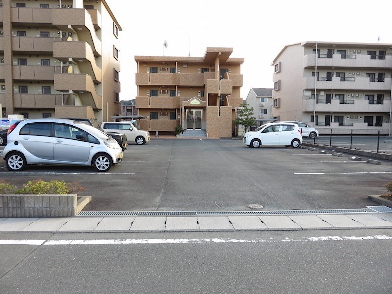 Ｃｈａｍｏｍｉｌｅ 駐車場