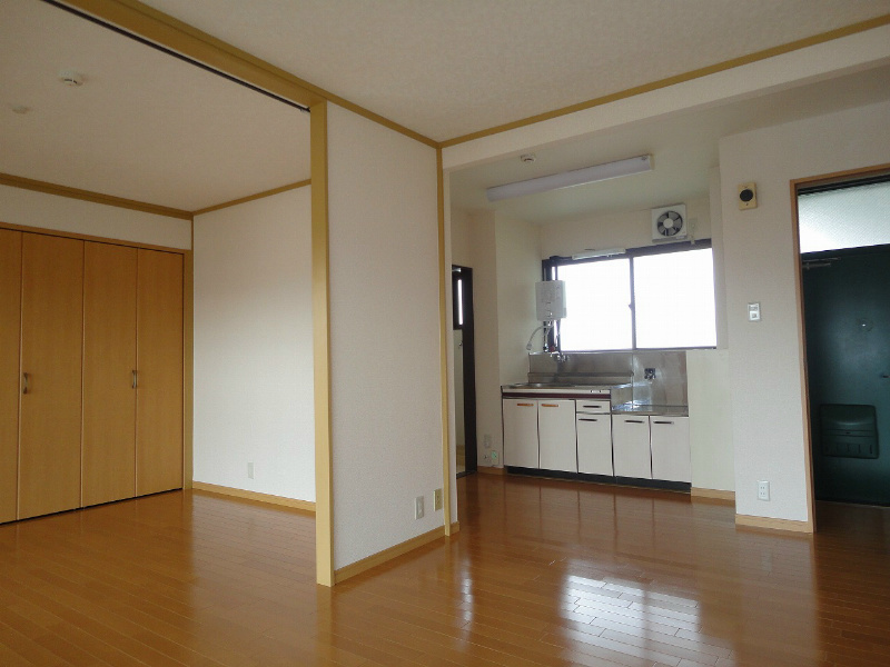 塩ノ崎ビル ベッドルーム