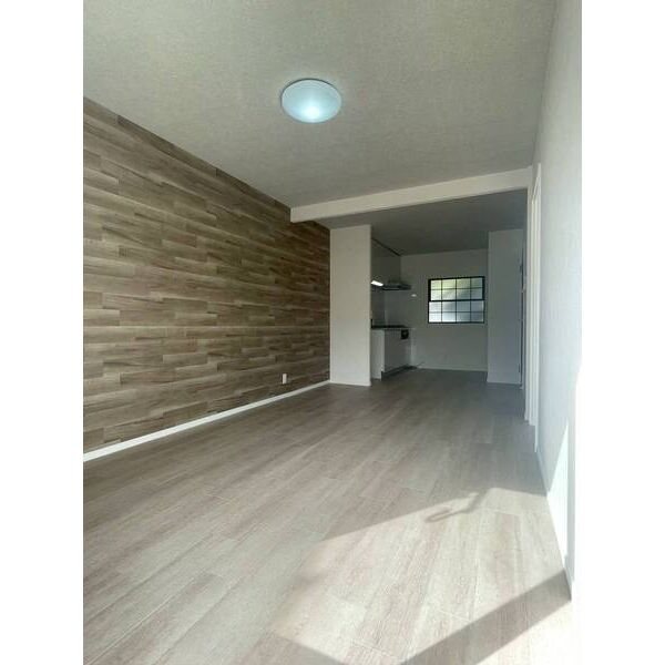 セレナードＦ リビング