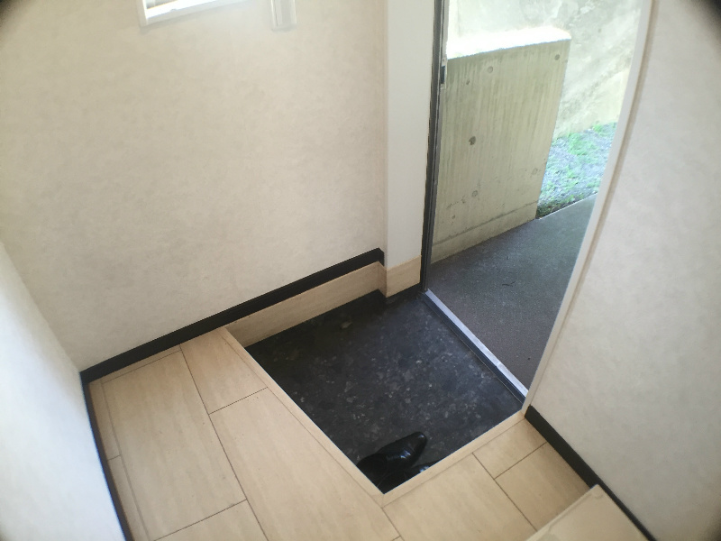 ヒルズ県立大学 玄関