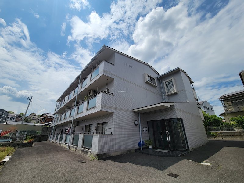 ハイライフ坂本 205号室 外観