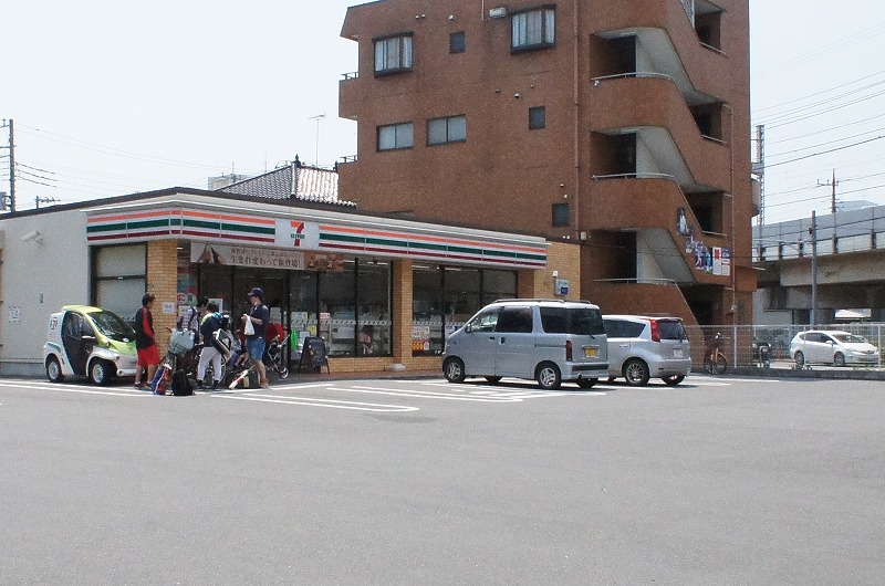 グランベル本厚木 コンビニ