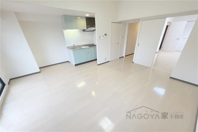 Ｐ－ＳＱＵＡＲＥ　ＳＨＵＭＯＫＵ リビング