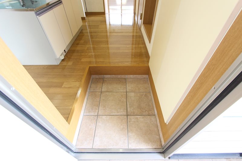 ヴィクトワール湘南 玄関