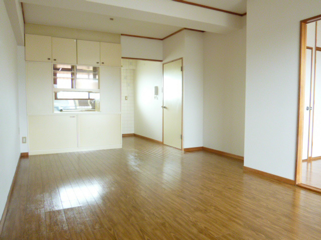 愛知県名古屋市昭和区川名本町２丁目 リビング