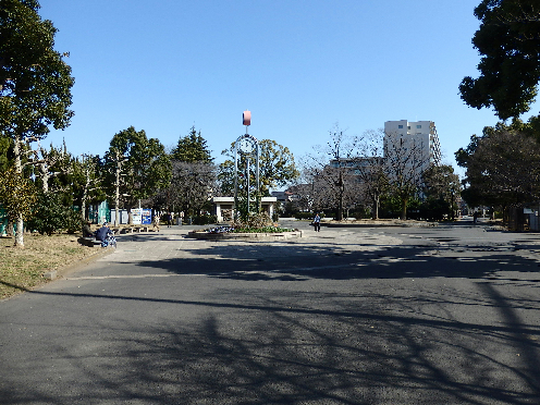 東京都足立区東綾瀬３丁目１３－５ 公園