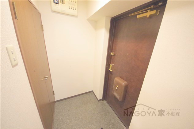 リエス千代田 玄関