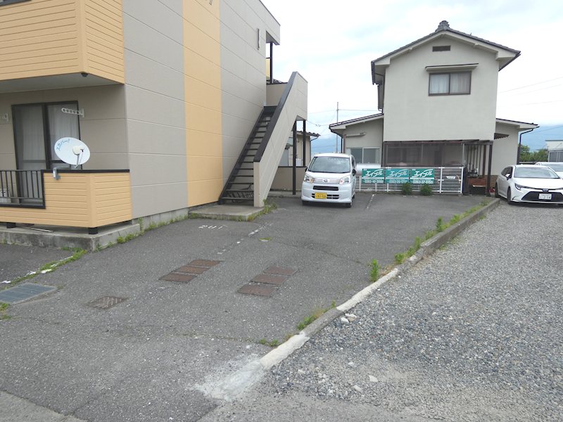 ヴィレッヂⅡ 駐車場