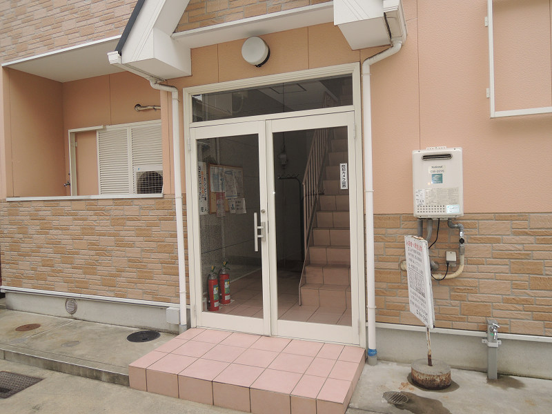 TMハイツ 玄関