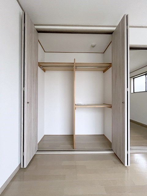 アゼリアハイツ ベッドルーム