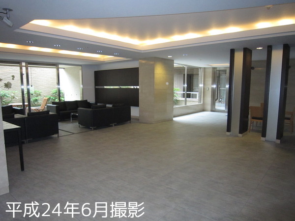 愛知県名古屋市千種区鹿子町５丁目 エントランス