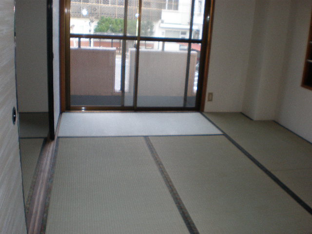 愛知県名古屋市中村区岩塚本通１丁目 その他