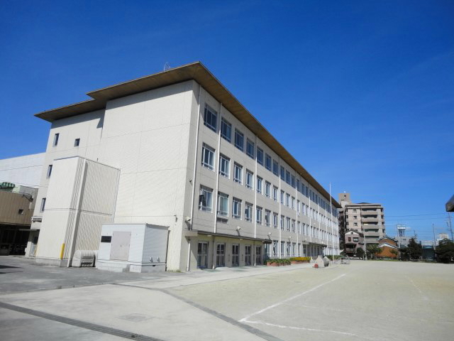 ベルメゾンＡＺ 中学校