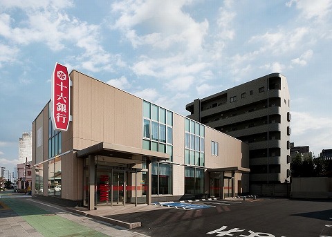 アデグランツ大須 銀行