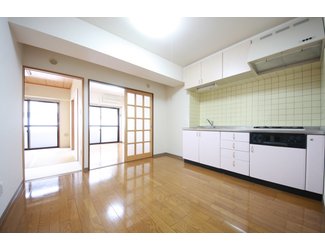 愛知県名古屋市中区千代田５丁目 リビング