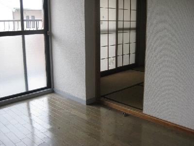 愛知県名古屋市名東区上社４丁目 リビング