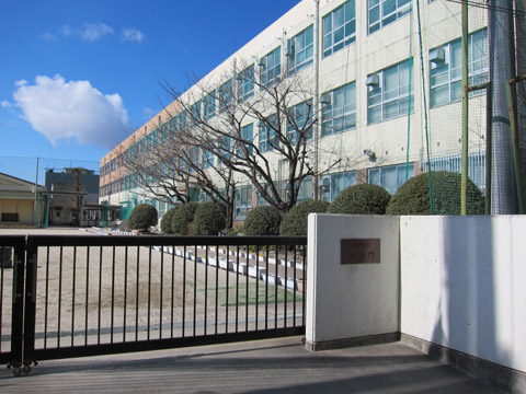 愛知県名古屋市中村区上米野町３丁目 中学校