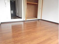 愛知県名古屋市熱田区大宝１丁目7-8 リビング