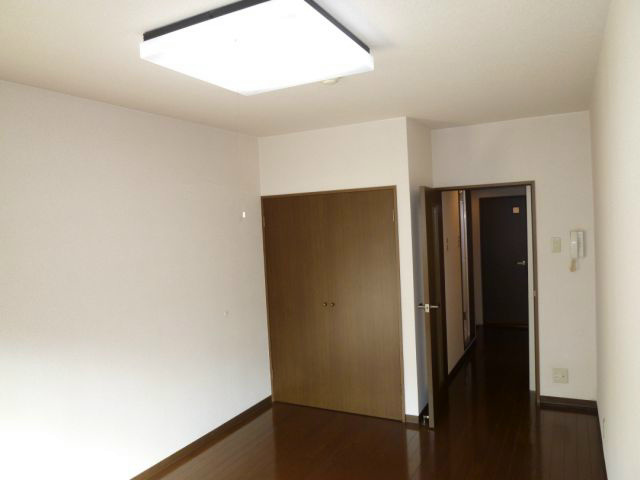 愛知県名古屋市千種区堀割町２丁目 リビング