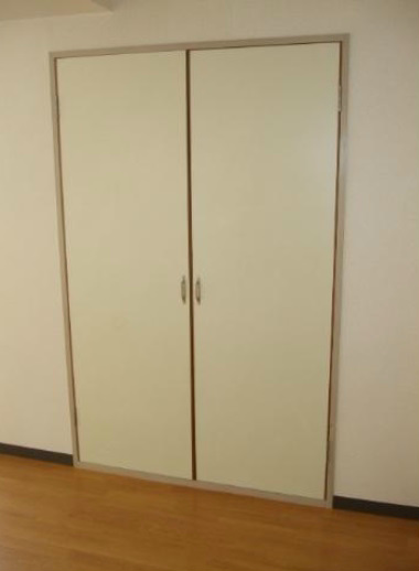 愛知県名古屋市東区泉１丁目 収納