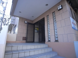 愛知県名古屋市中川区高杉町 エントランス