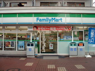 ユニーブル新栄 コンビニ