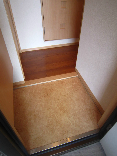 ピアセントラル 玄関